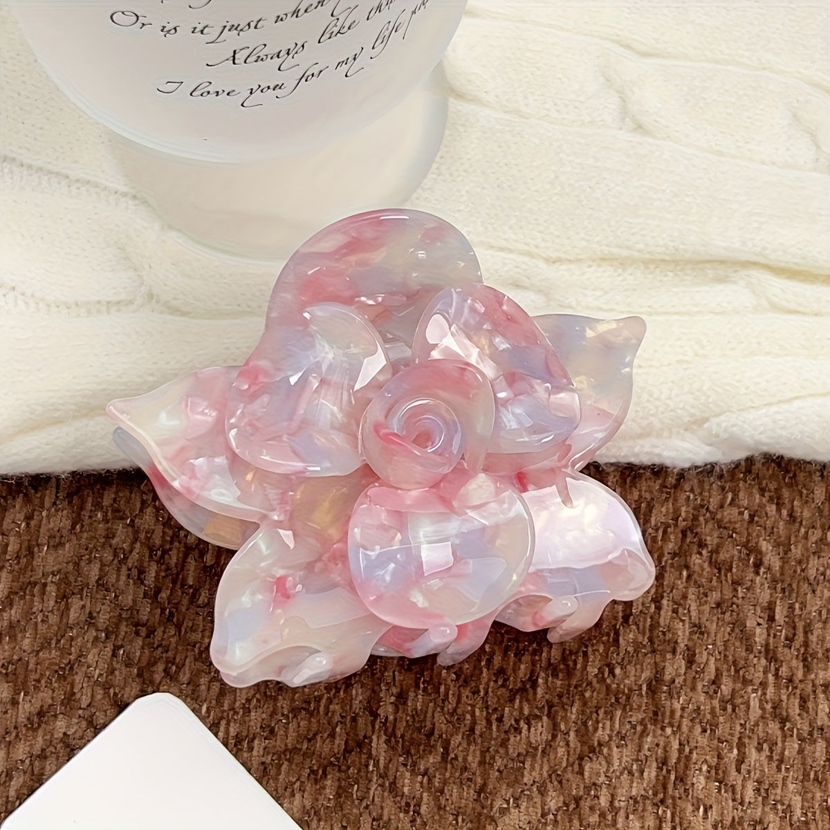 High-End Acrylic Claw Clip Elegant Floral Hairpin with Three-Dimensional Shark Clip Minimalist Super Cute Hair Accessory for Women