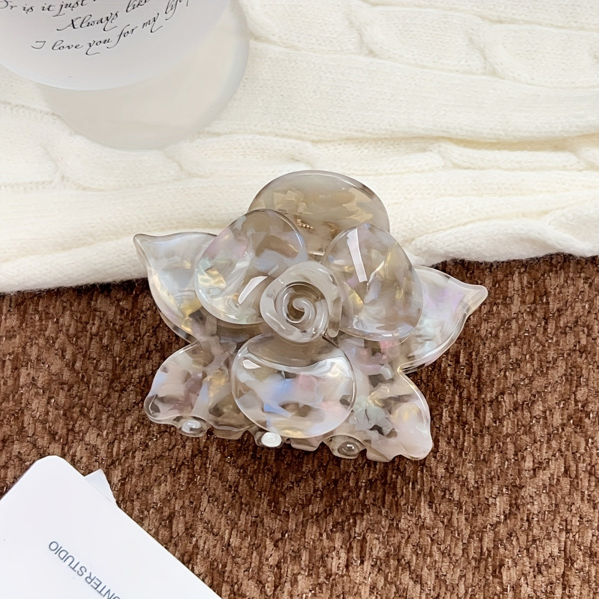 High-End Acrylic Claw Clip Elegant Floral Hairpin with Three-Dimensional Shark Clip Minimalist Super Cute Hair Accessory for Women